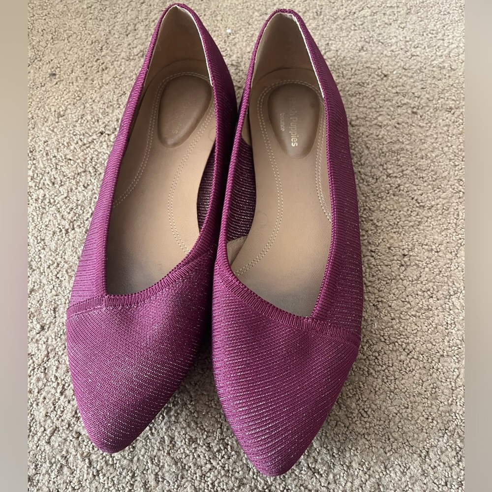 Hush puppies flats US 9